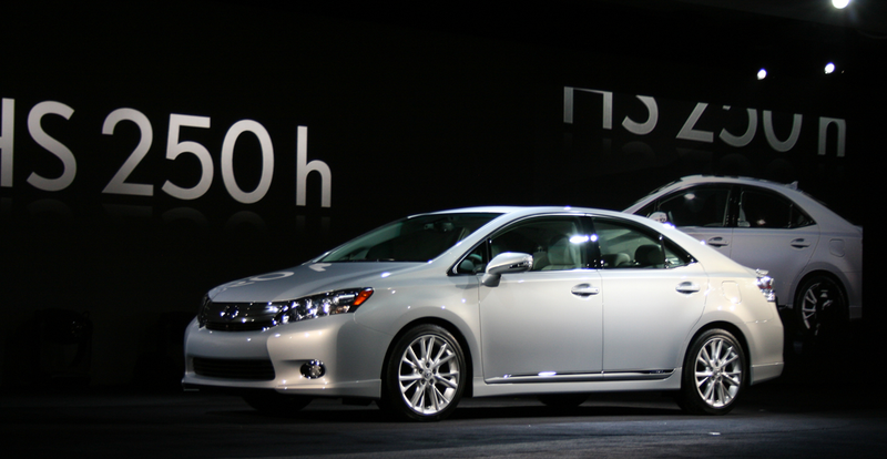Illustration for article titled Lexus HS 250h: A Prius For The Country Club